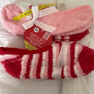Fuzzy slipper socks NEW